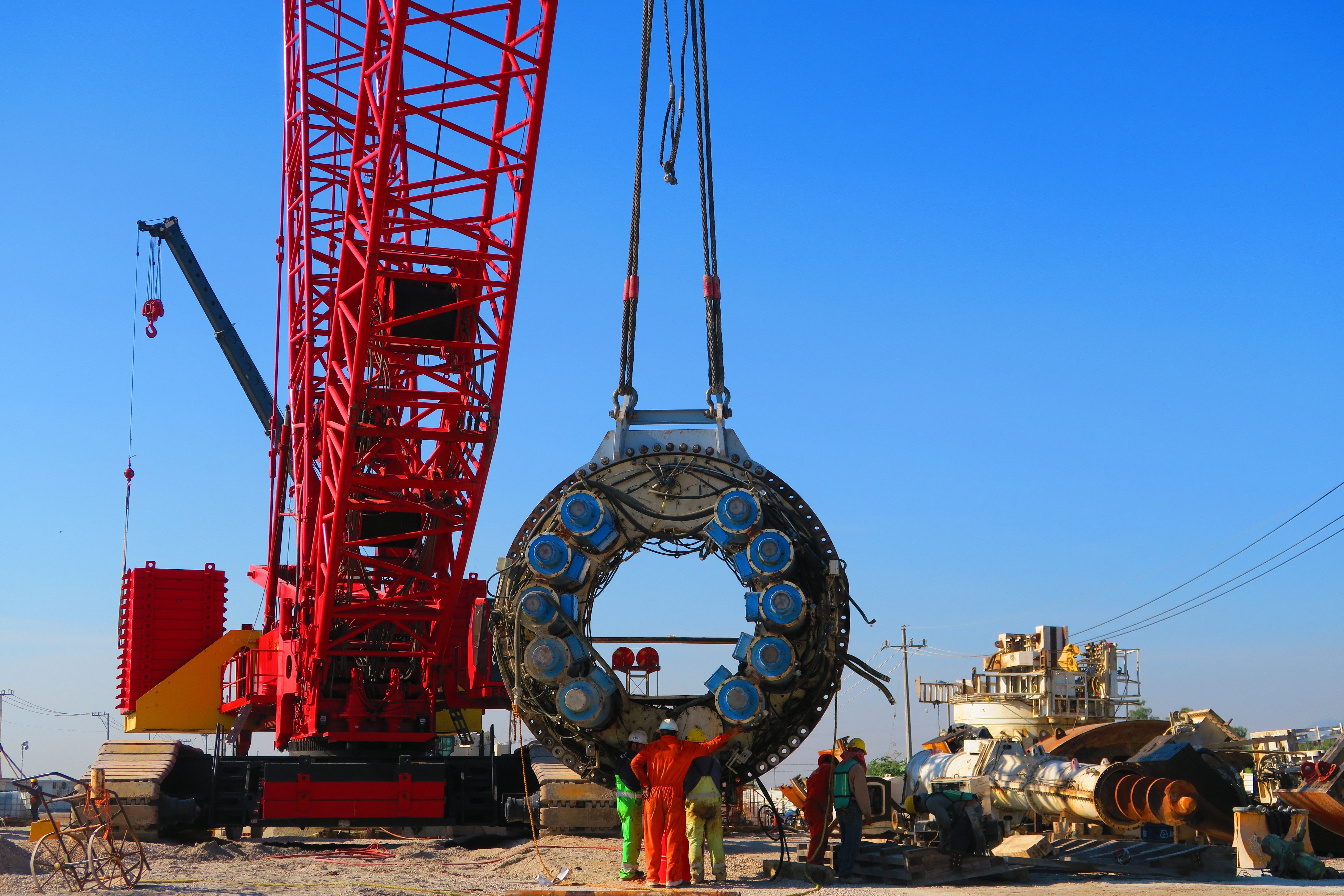 Photo of Crane Weighing Large Objects